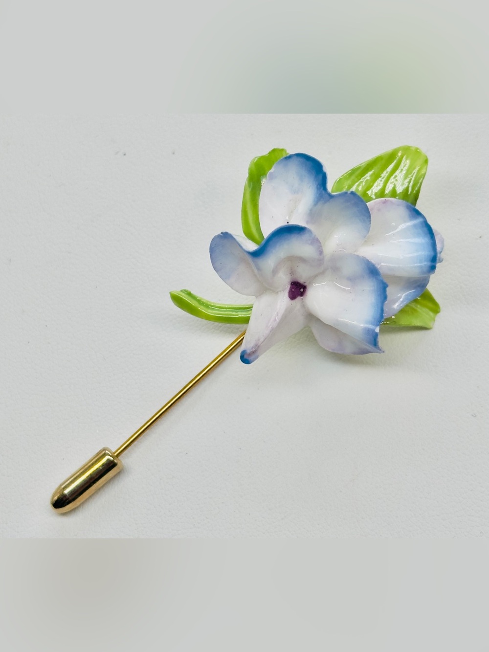 Porcelain Painted Flower Stick Pin Brooch Gold Tone Blue White Green Bone China
